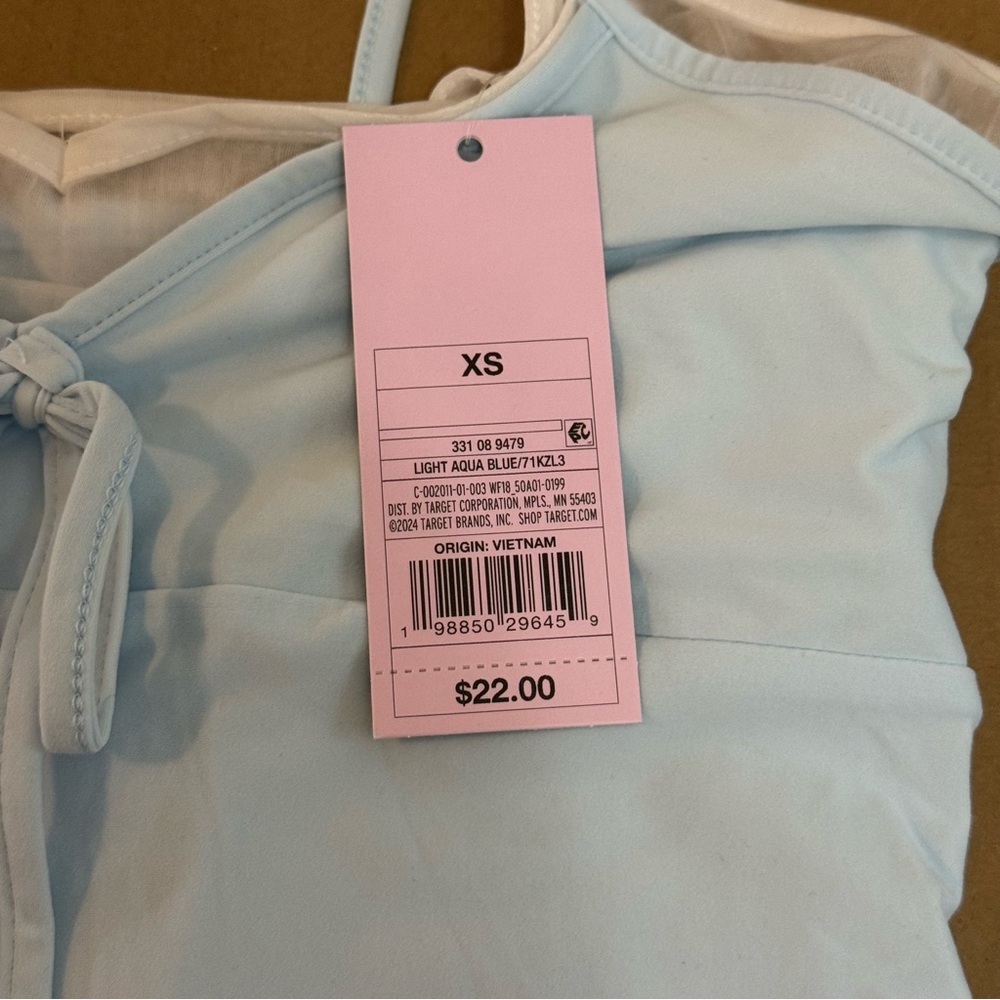 Assorted Clothing Box Mix – Great for Personal Use, Gifting,or Resale - Picture 9 of 11